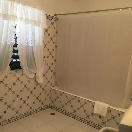 Monte 52 بيت ضيافة 3*